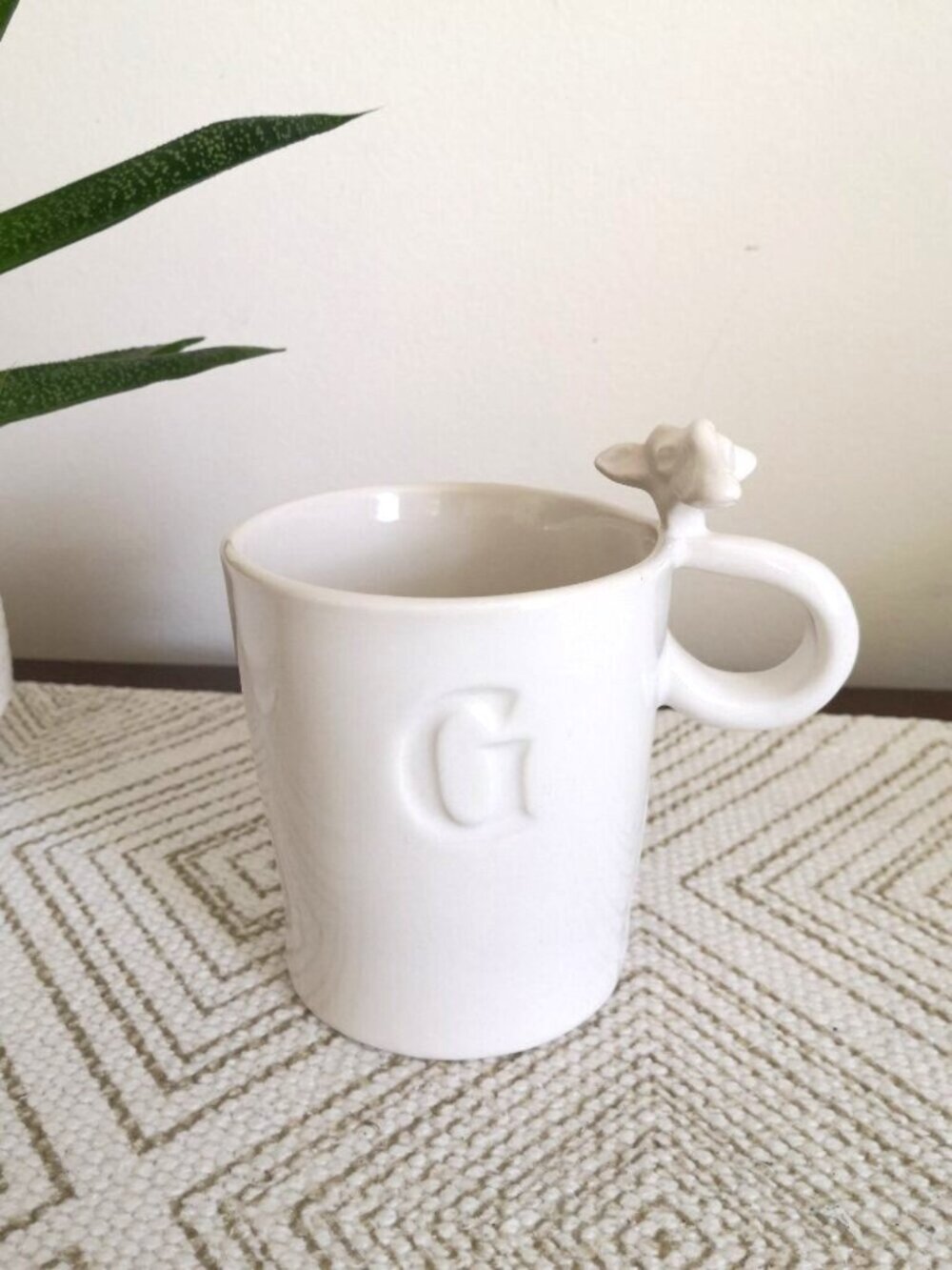 Pottery Barn G Monogram Mug 3D Giraffe